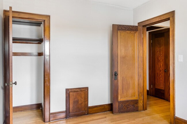 Photo - 3919 N Morris Blvd Unidad 206