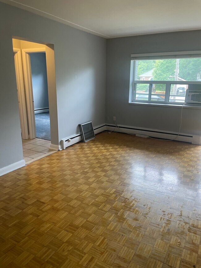 Photo - 332 Guelph Line Unit 6