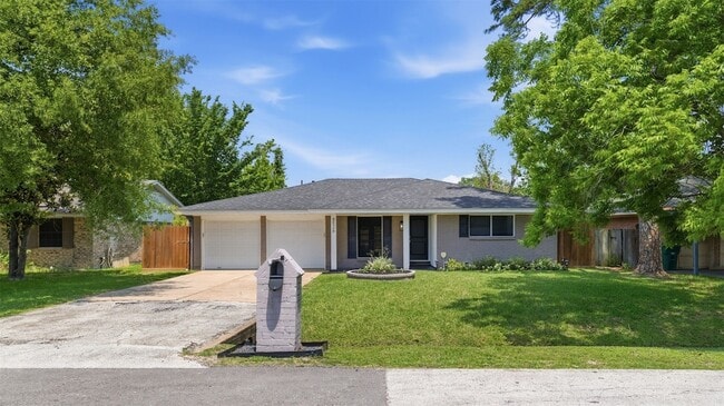 8526 Cedel Dr