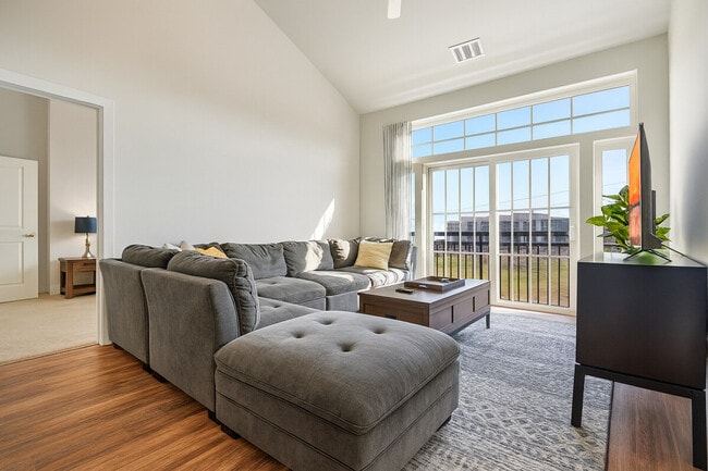 Photo - 2002 Eisenhower Ave Unidad SI ID1473415P