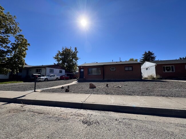 Photo - 1261 Walnut Ave