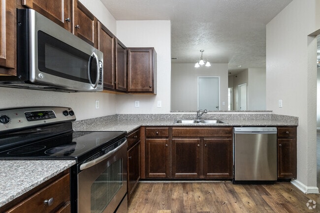 3BR, 2BA - 1,350SF - Kitchen