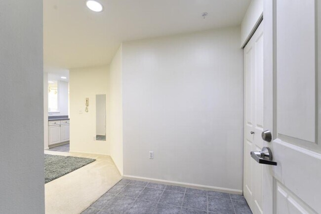 Photo - 2 bedroom in Seattle WA 98105