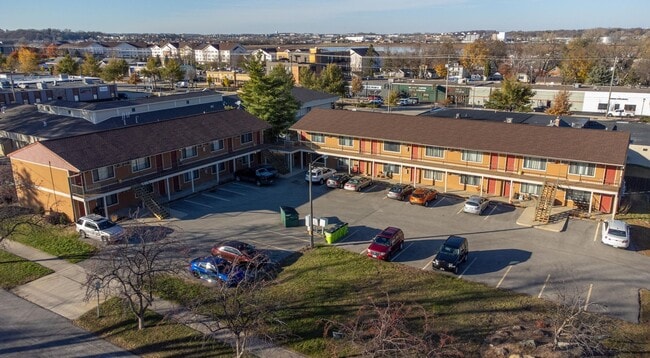 Building Photo - Cozy 1 Bedroom, 1 Bathroom Walking Distanc... Unit A221-20