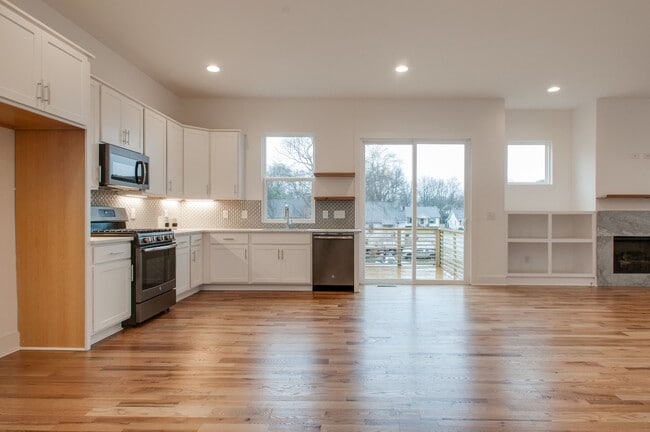 Photo - 3107 Mc Combs Ave