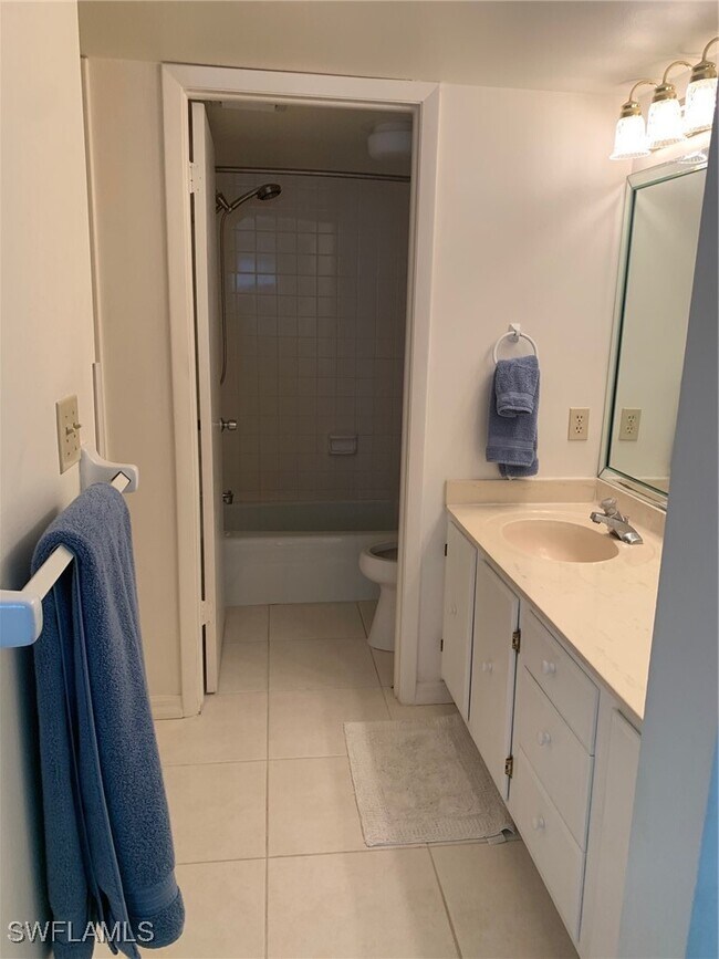 Photo - 3443 Gulf Shore Blvd N Unidad 506