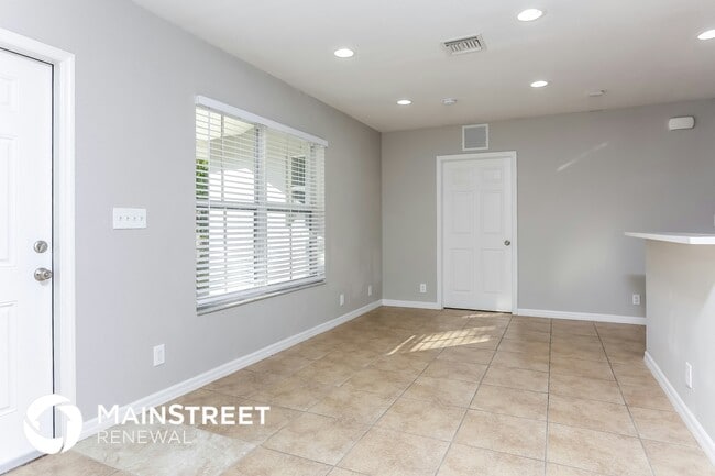 Photo - 5819 Wilson St