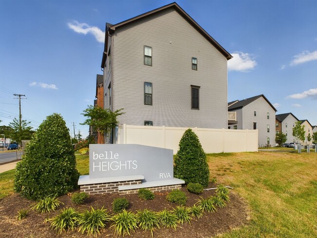 Photo - 301 W 20th St