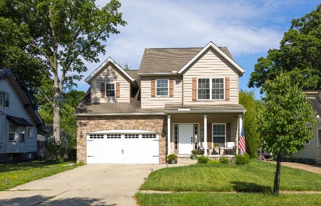 Building Photo - 345 Kenilworth Rd