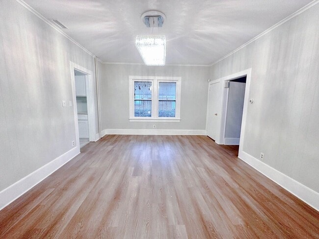 Photo - 420 W Chestnut Ave