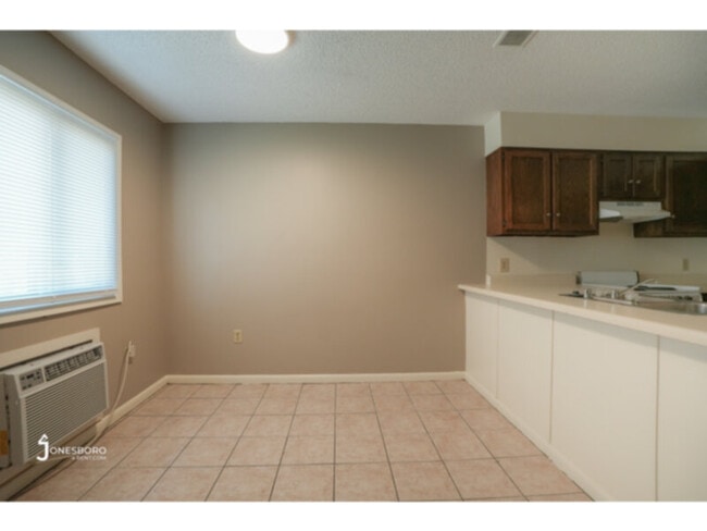 Photo - Lakewood Apartments: Premium location