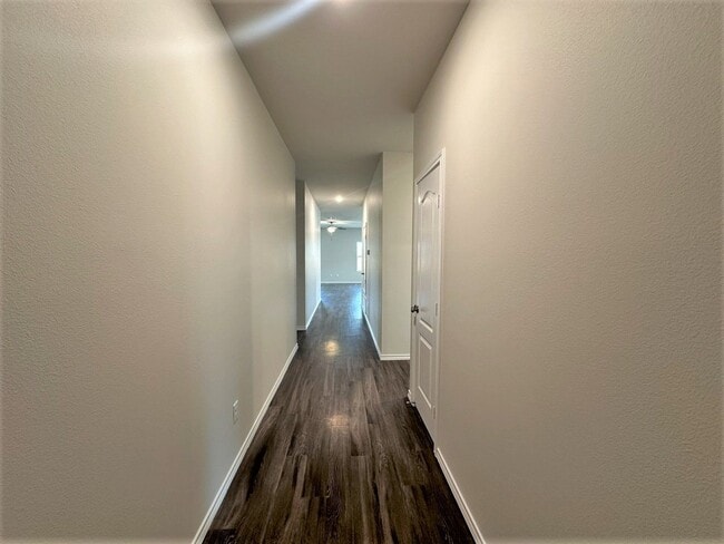 Photo - 4 Bedroom 2 Bath in Whitehouse ISD!