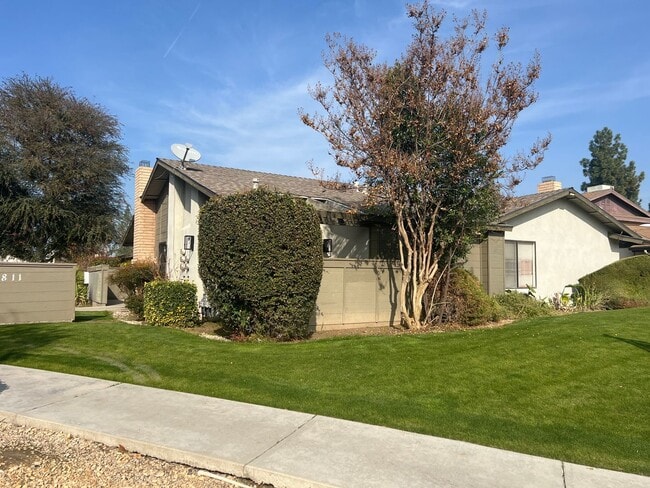Building Photo - 6811 Klamath Way Unit #B