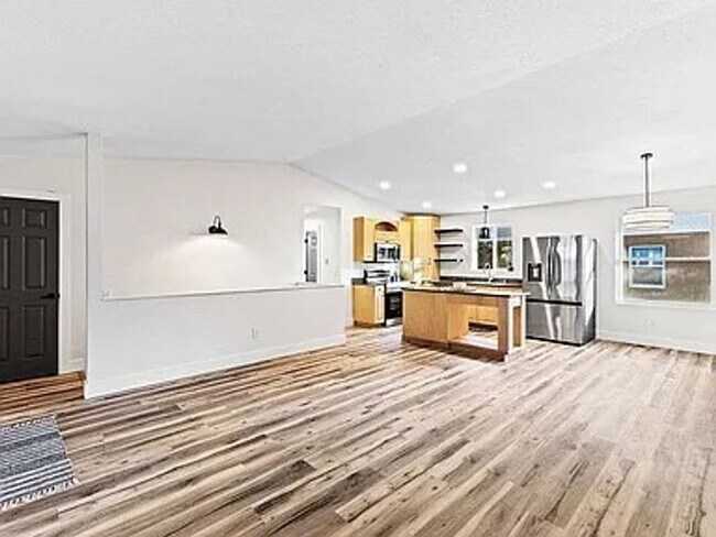 Photo - 252-254 Unidad 254