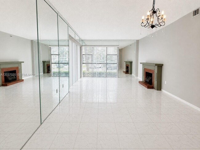 Photo - 20505 E Country Club Dr Unit 138