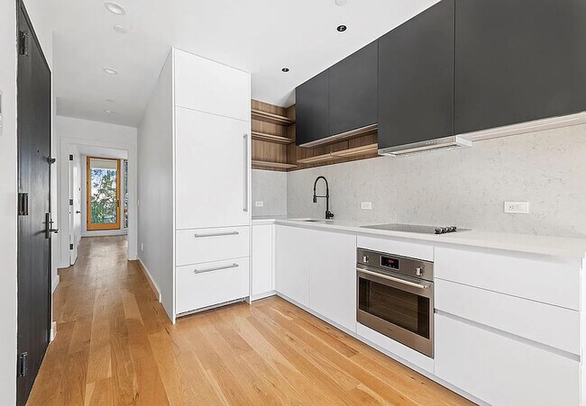 Photo - 42 Rochester Ave