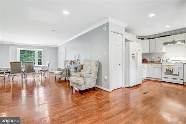 Photo - 6613 Elder Ave