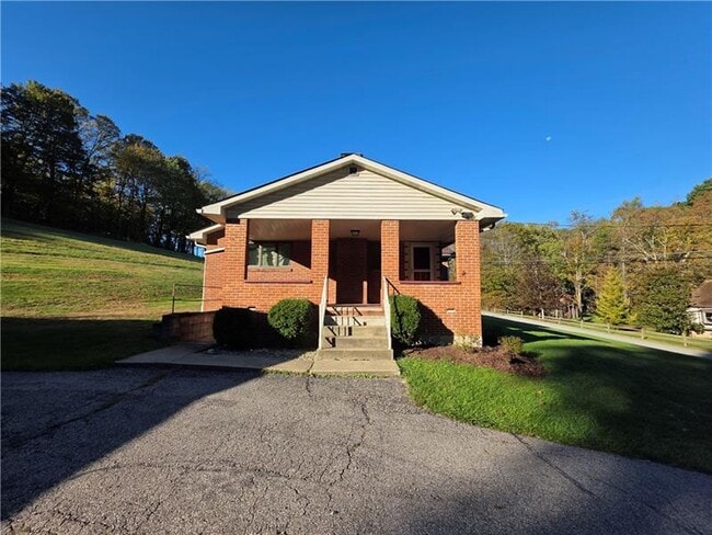 Photo - 196 Valley Rd