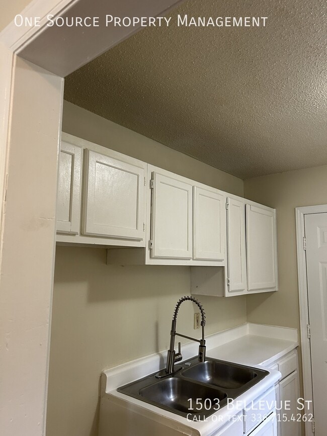 1503 Bellevue St