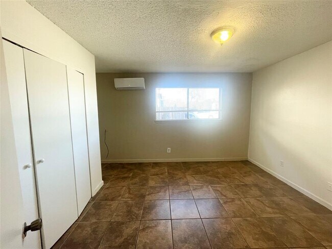 Photo - 2609 Ektom Dr Unit A