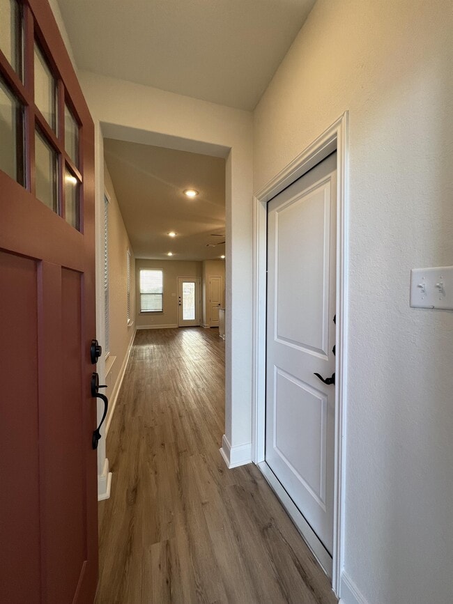 Photo - 7513 Astro Fld