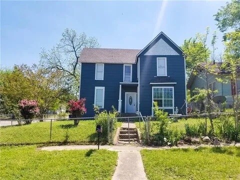 Photo - 700 W Munson St