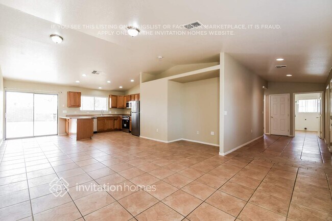 Photo - 5634 S 13th Ave Casa