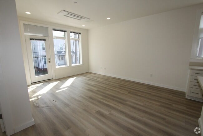 Building Photo - 159 Allston St Unit 2 Rental