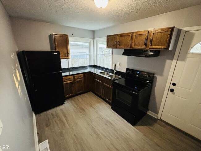 Photo - 4418 Ralston Ave