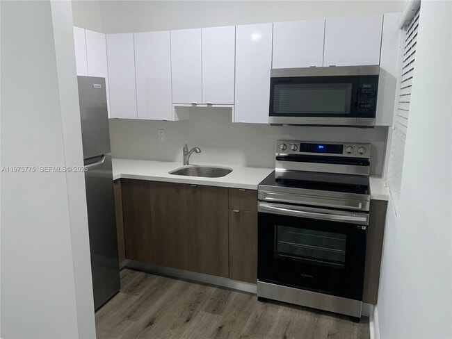 Photo - 1218 Salzedo St Unit 5