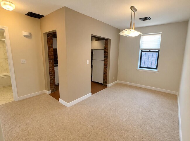 Photo - 110 Riverway