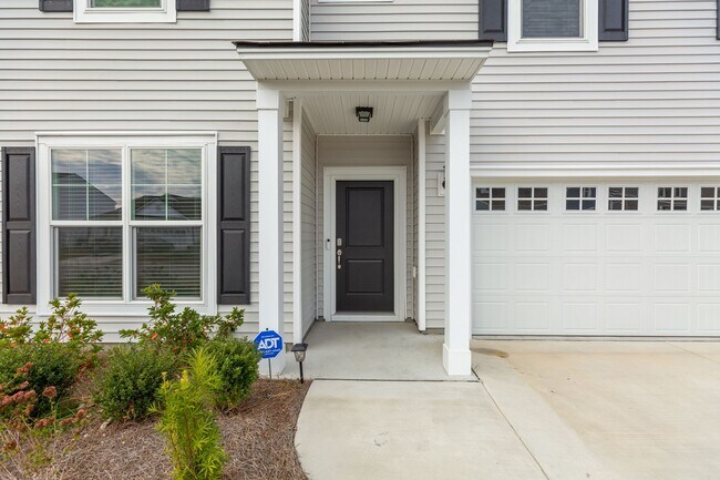 Photo - Welcome to the desirable Berkshire Forest!