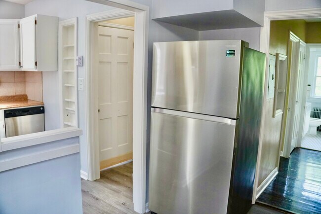 Photo - 3682 Glencairn Road