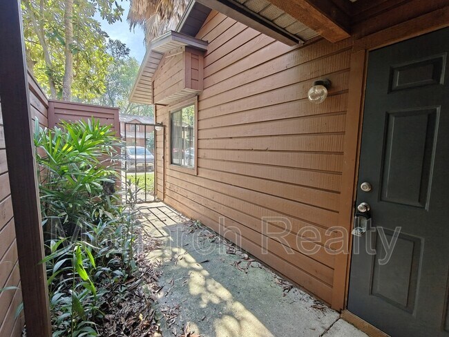 Photo - 830 SW 56th Terrace