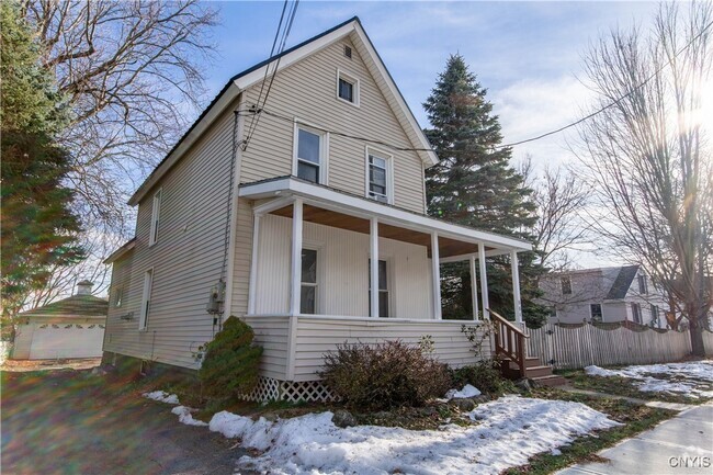 Building Photo - 664 Grant St Rental