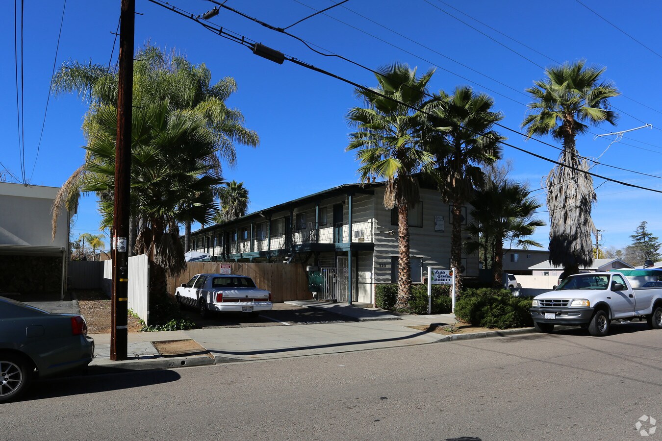 Photo - Leslie Gardens