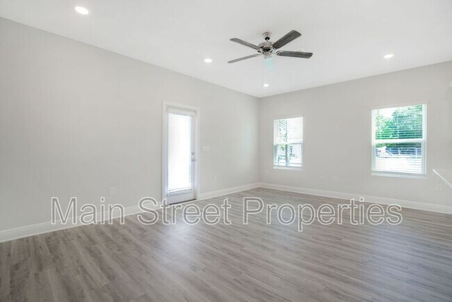 Photo - 7104 Cedar Grv Wy