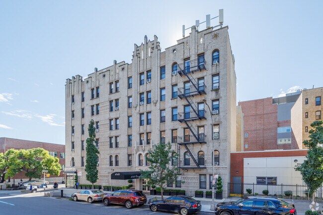 East view on Carroll St - 1040 Carroll St