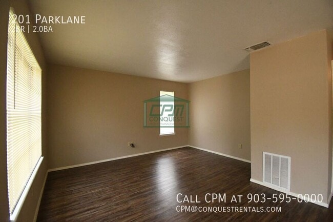 Photo - 201 Parklane-