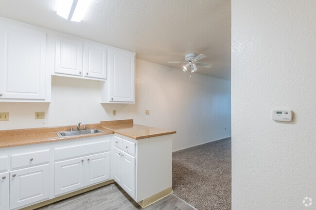 1BR, 1BA