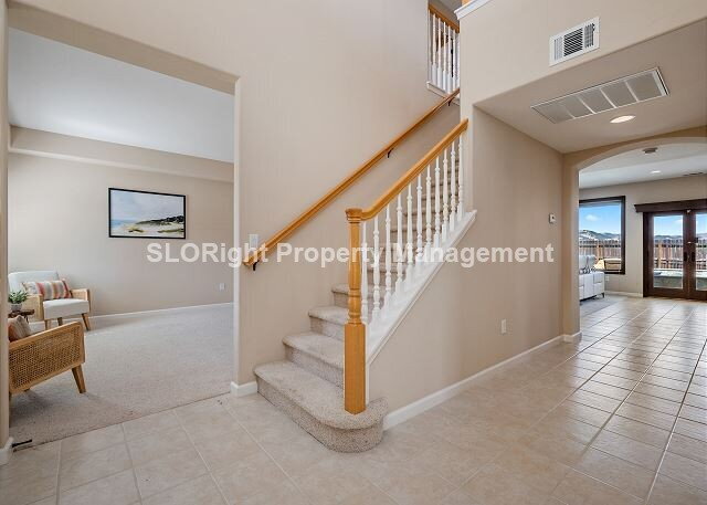AVAILABLE SEPTEMBER- Beautiful Home in Paso Robles - 4 Bed / 4 Bath