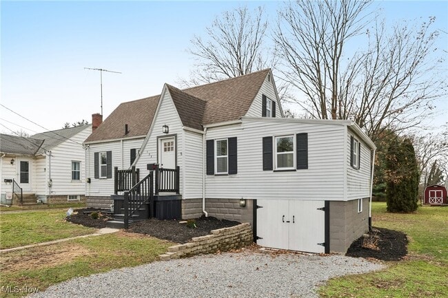 Photo - 133 N Pearl St