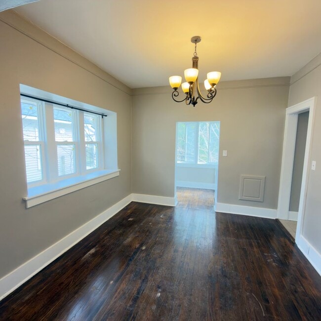 Photo - Charming 3 bedroom home with laundry included!