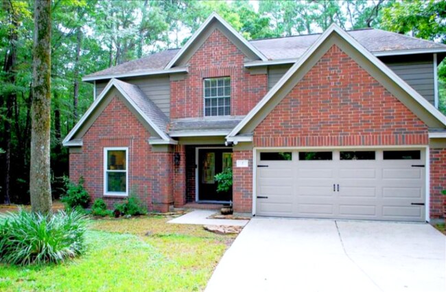 Casa particular, solo 1 vecino, al lado del parque y con respaldo a zona verde. - 2 Arnica Ct