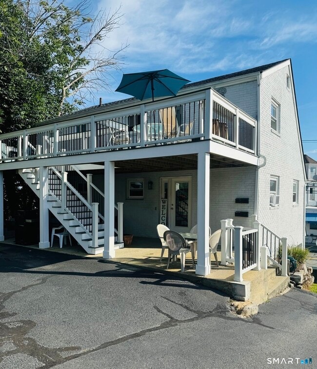 Building Photo - 249 Pequot Ave Unit 1