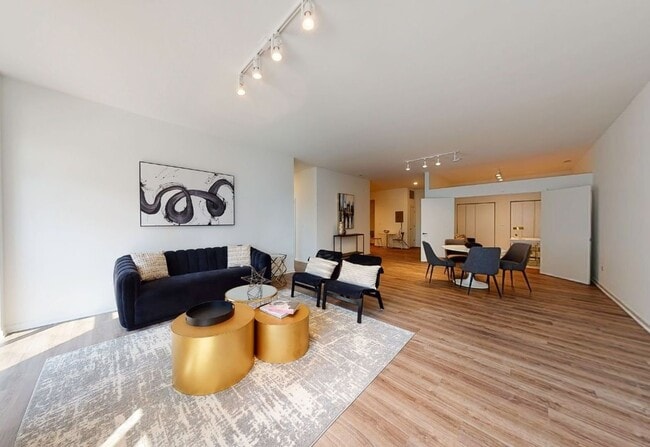 Photo - 2550 S Wabash Ave Unit 506
