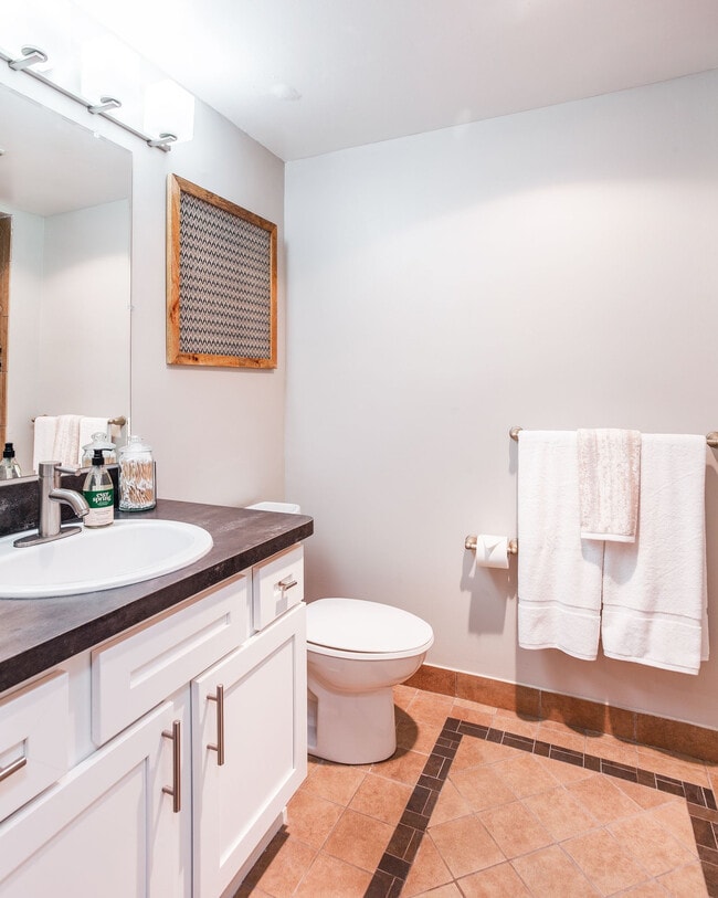 THE VANTAGE APARTMENTS For Rent in Beachwood, OH