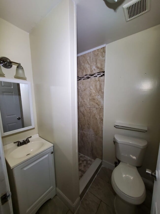 Photo - 1937 N Newkirk St