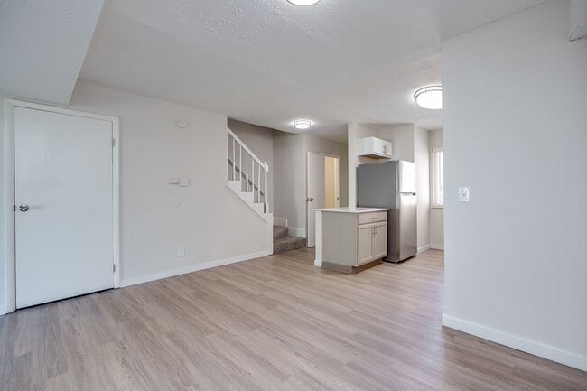 Photo - Maple Oaks Apartments