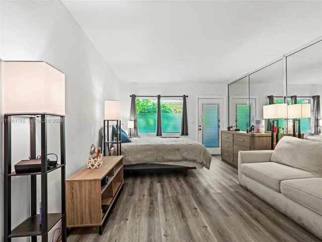 Building Photo - 1060 Pennsylvania Ave Unit 4